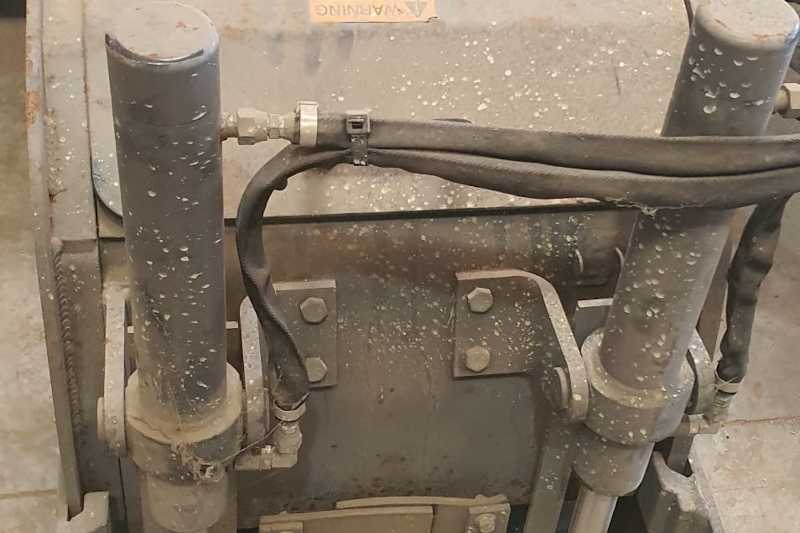 OmecoHub - Immagine BOBCAT MELROE 400